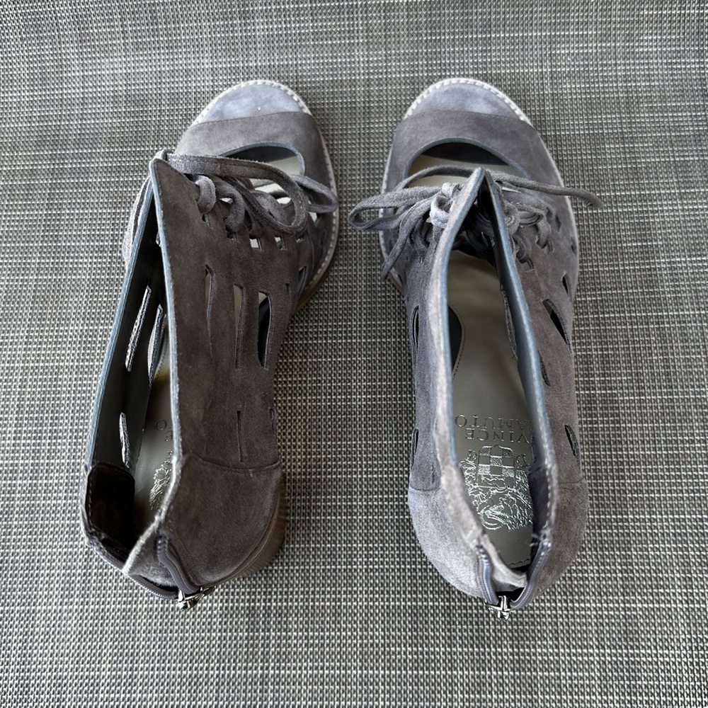 Euc Vince Camuto Tressa Taupe Open Toe Perforated… - image 6